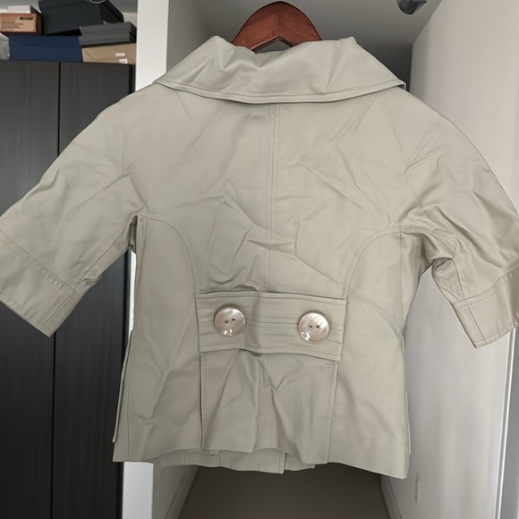 Jacket, tan, like new - Picture 2 of 4